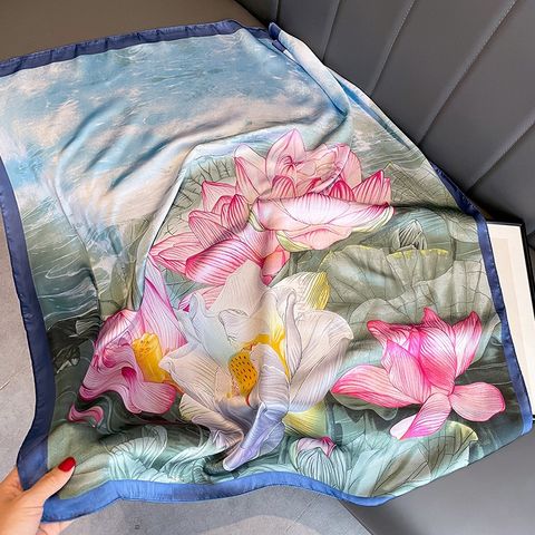  Khăn Lụa Vuông Họa Tiết Hoa Sen Rực Rỡ  - Size 90 * 90cm 