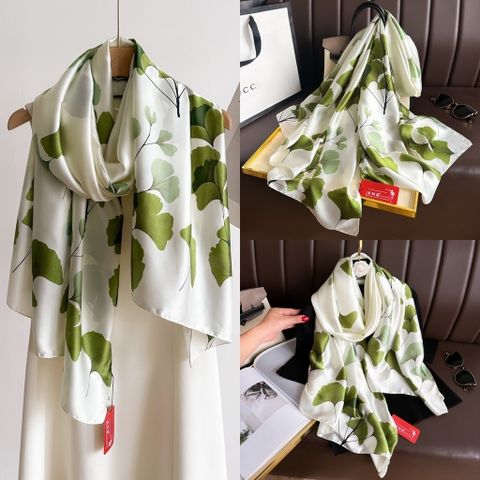  Khăn Lụa Họa Tiết Lá Cây Xanh Nền Trắng - Kích thước 180 * 90cm 