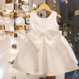  Đầm thiết kế xinh cho mẹ và bé diện đi tiệc, đính bướm dễ thương 