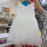  Đầm công chúa trắng đính nơ nhỏ xinh 