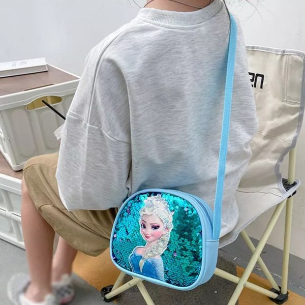  Túi đeo chéo họa tiết Elsa xinh xắn 