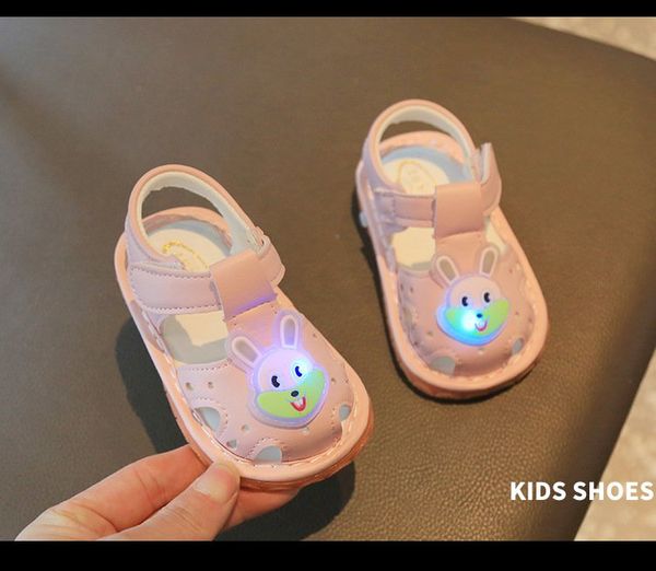  Sandal tập đi cho bé họa tiết mặt thỏ có đèn Led 