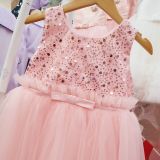  Đầm công chúa sát nách đính kim sa lấp lánh xinh xắn 