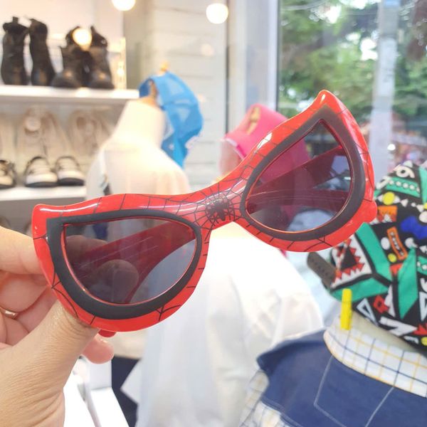  Kính râm người nhện, Kính mát chống tia UV cho bé hình người nhện 
