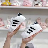  GI07 _ Giày thể thao cho bé trai và bé gái màu trắng phối sọc đen nhẹ êm 