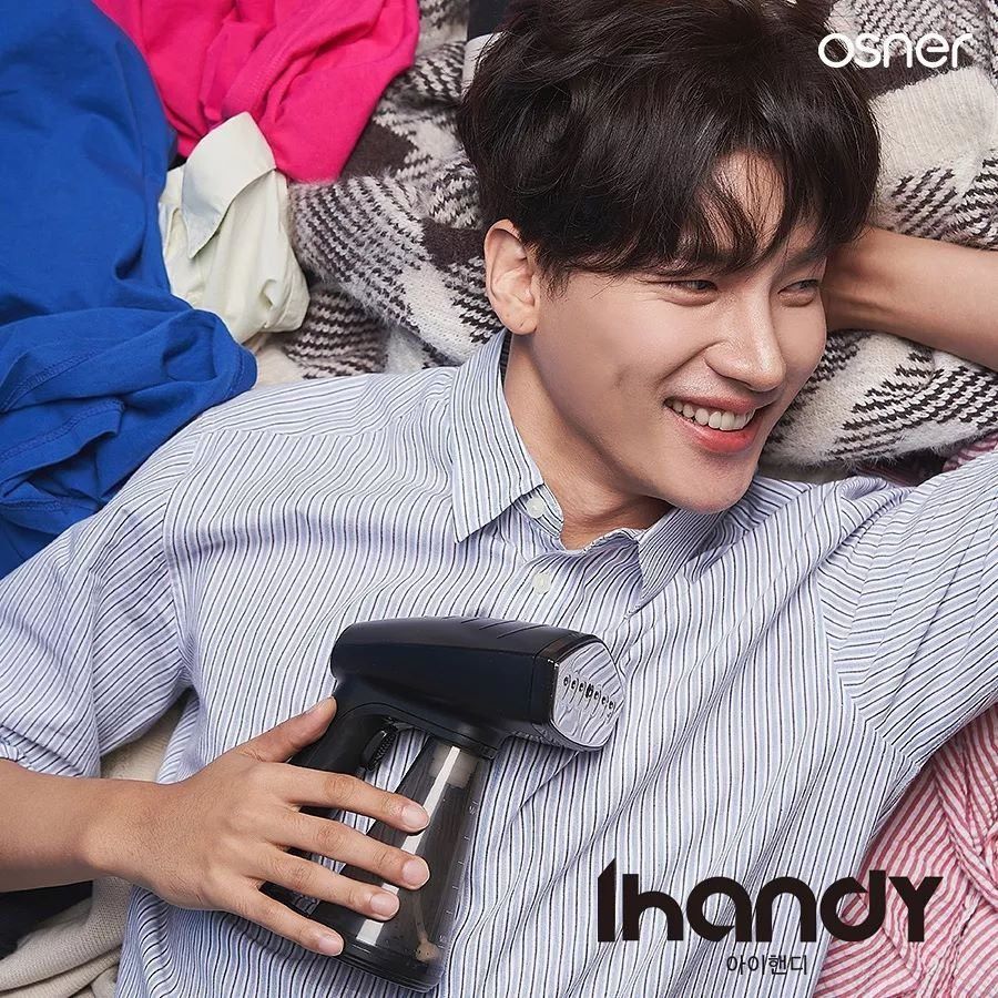 Bàn ủi hơi nước cầm tay mini Osner Eye chuẩn Hàn Quốc tiện lợi