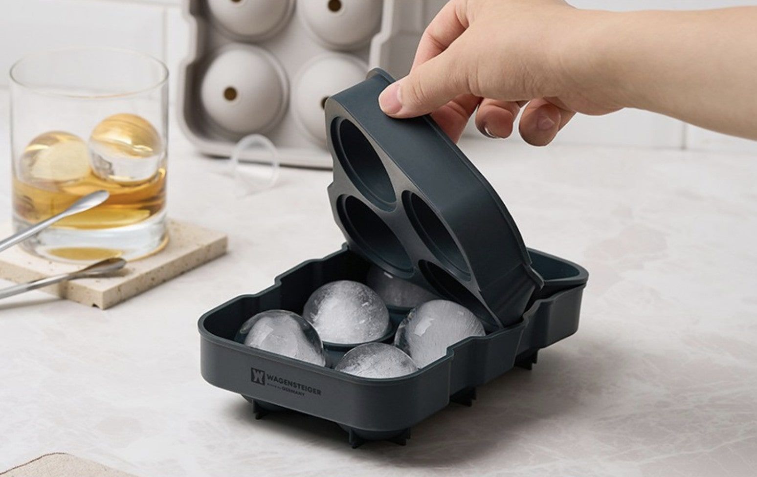  Khuôn làm đá tròn chất liệu Silicon 6 viên hãng Wagensteiger 