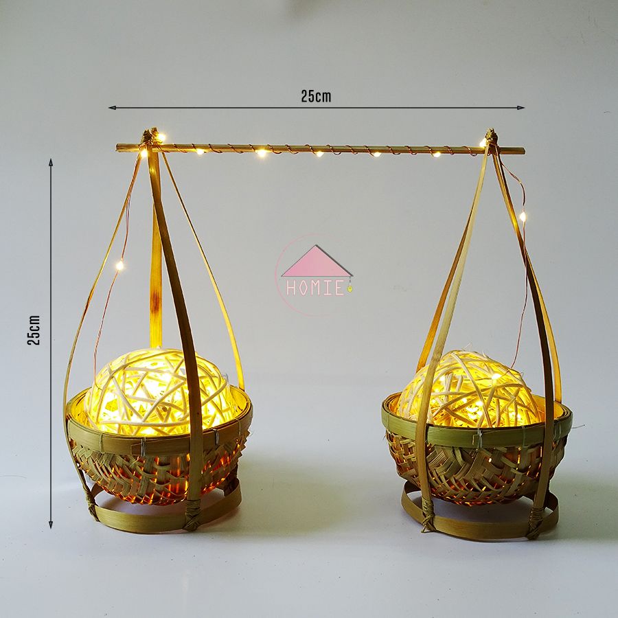 Đèn mây tre dạng quang gánh trang trí độc đáo