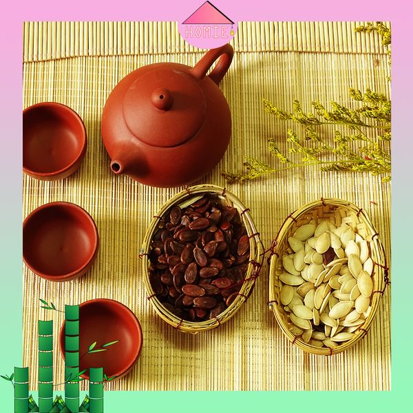 Nôi tre mini trang trí kèm dây đỏ độc đáo