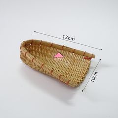 Ky xúc dây đỏ trang trí độc đáo