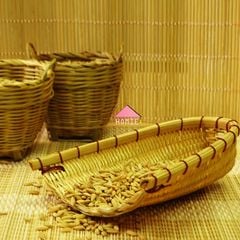 Ky xúc dây đỏ trang trí độc đáo