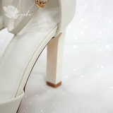  Giày cưới Kiyoko gót vuông có quai đính hoa voan kết cườm cao 10cm 