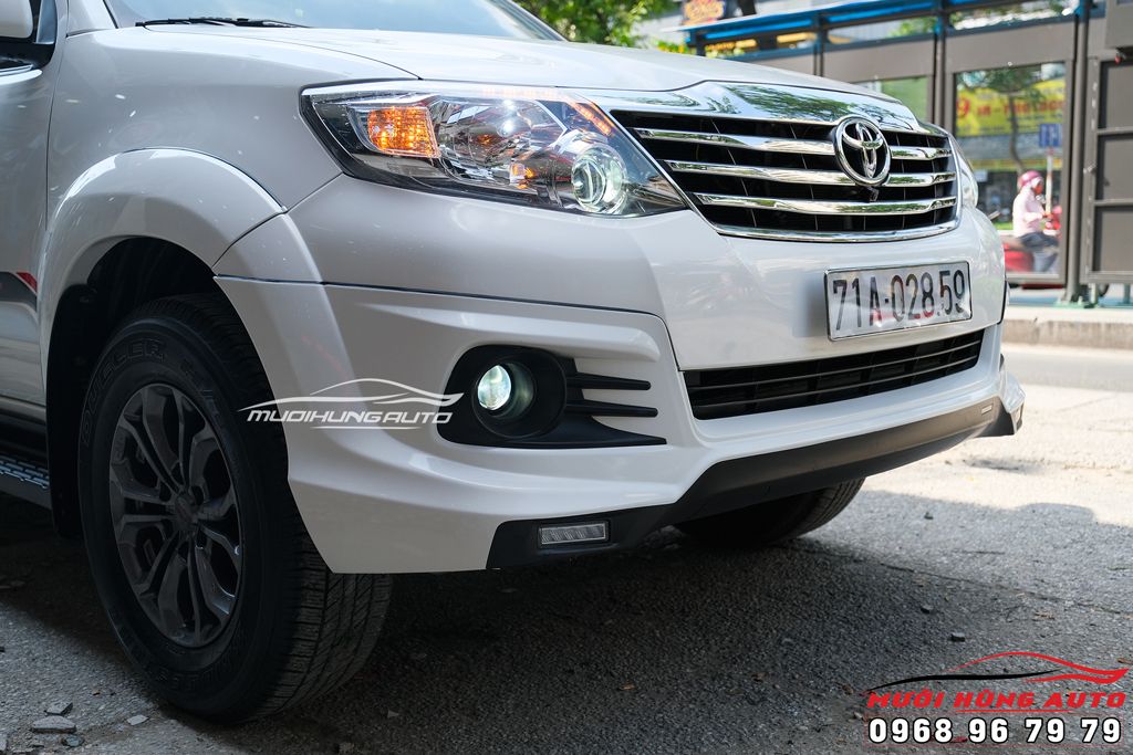 Lên Đèn Bi Xenon Gầm Tăng Sáng Cho Xe Toyota Fortuner 2012 - 2016 Chính Hãng