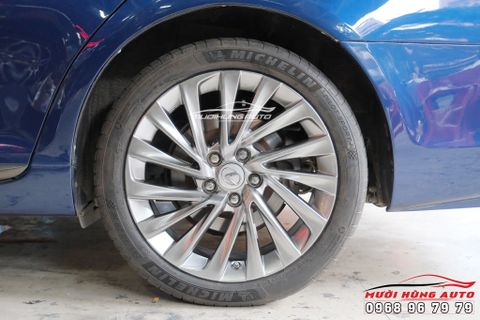  Phụ Kiện Mâm Lazang Thể Thao 18 Inch Lắp Cho Xe LEXUS GS350 