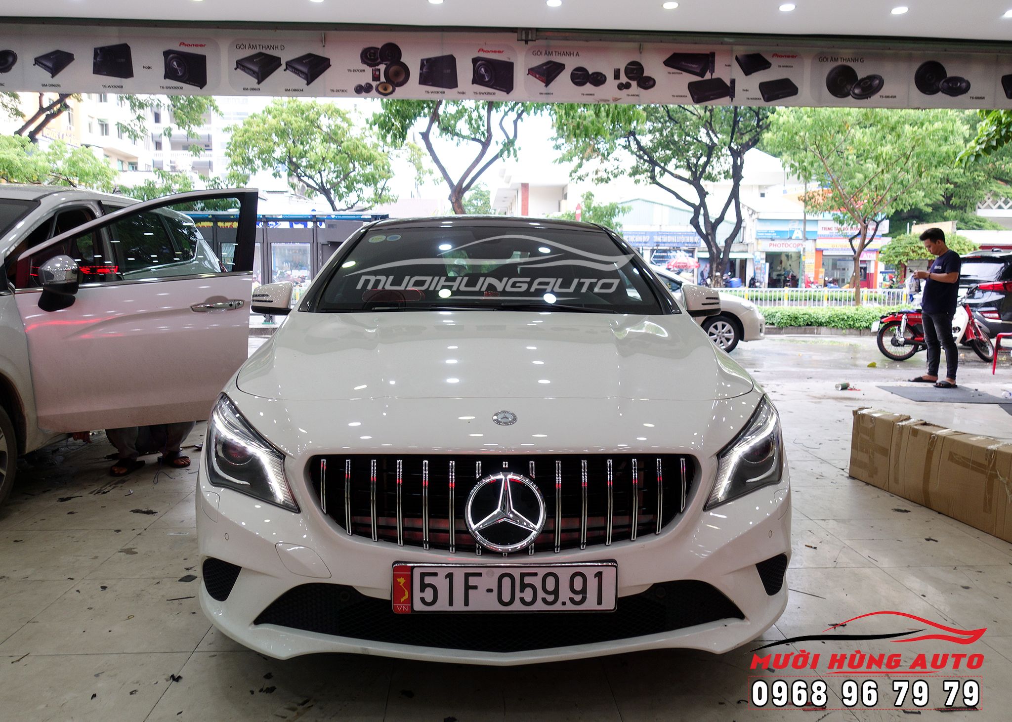 Độ Mặt Ga Lăng Xe Mercedes CLA200 2015 - 2018 tại TPHCM