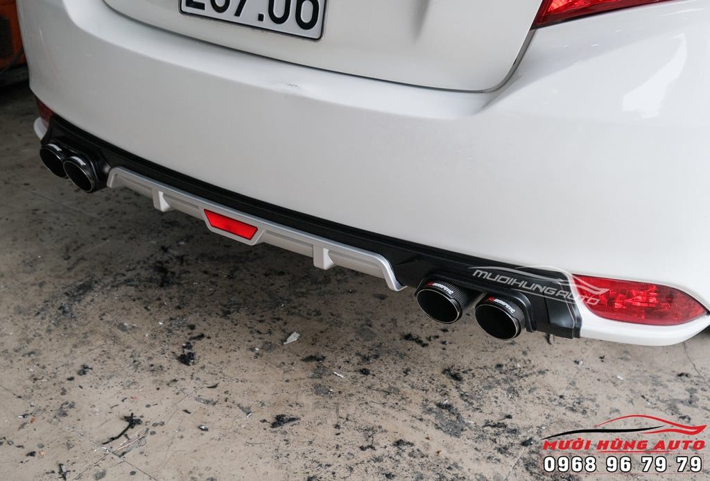 Độ Pô AKRAPOVIC Đôi Thể Thao Và Líp Pô Cho Xe Toyota Vios Đẳng Cấp