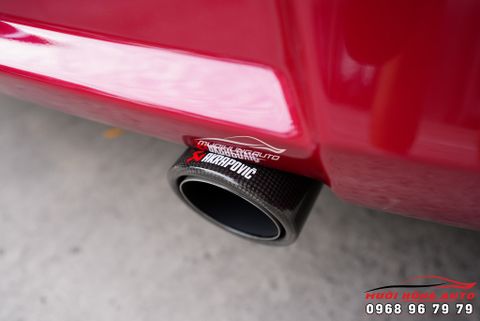  Cặp Đuôi Pô AKRAPOVIC Đơn Siêu Thể Thao Lắp Cho Xe SUZUKI SWIFT 