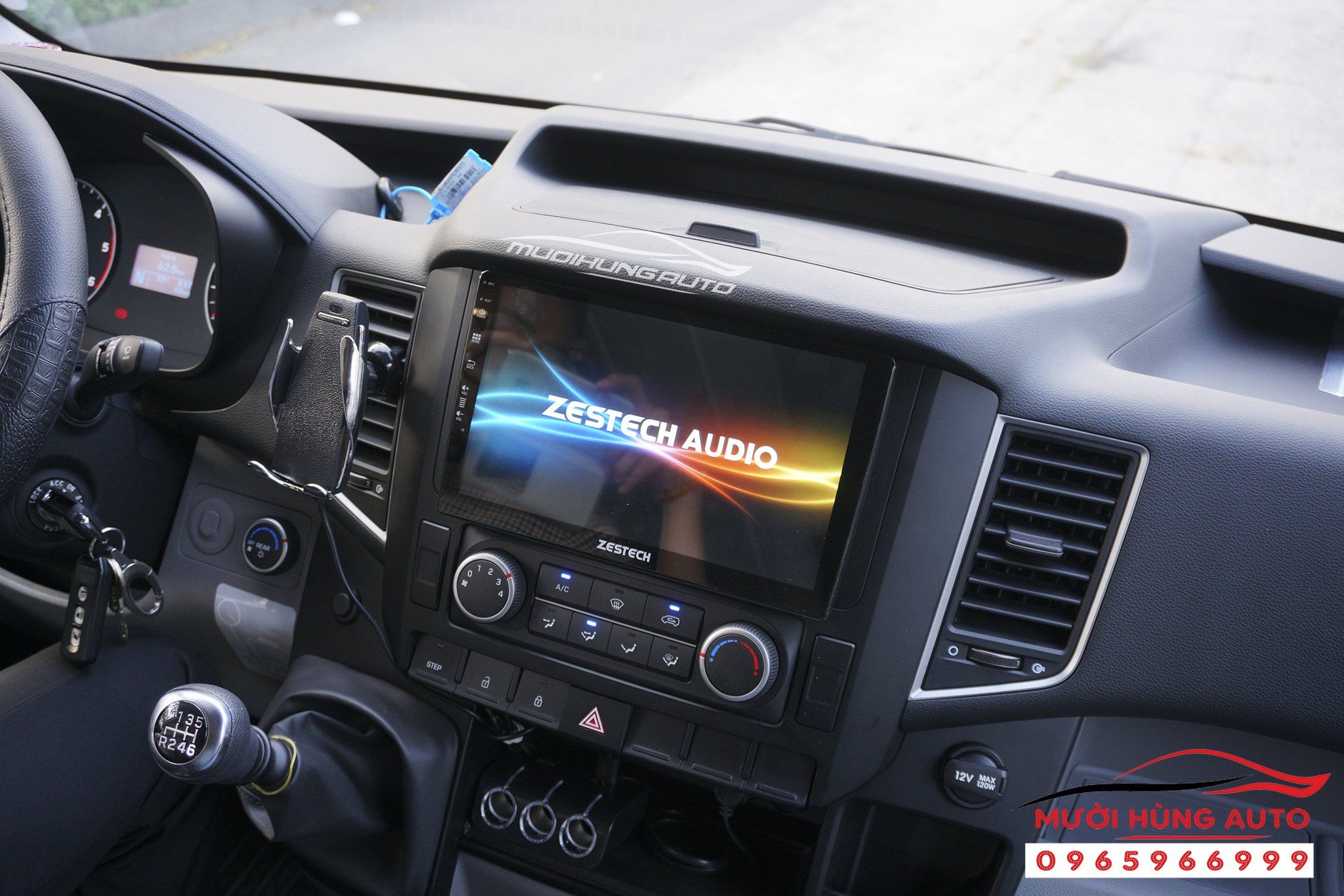 Hyundai Solati Lắp Màn Hình DVD Android Hiện Đại