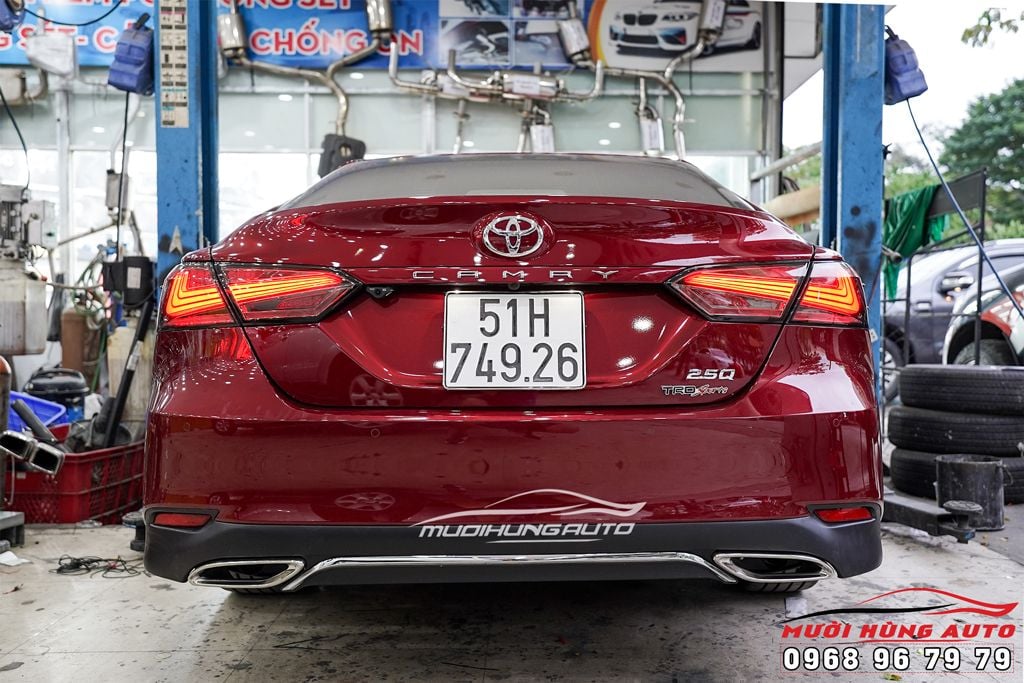 Độ Pô Thể Thao Kiểu MER Cho Xe TOYOTA CAMRY 2019 - 2020 Đẳng Cấp