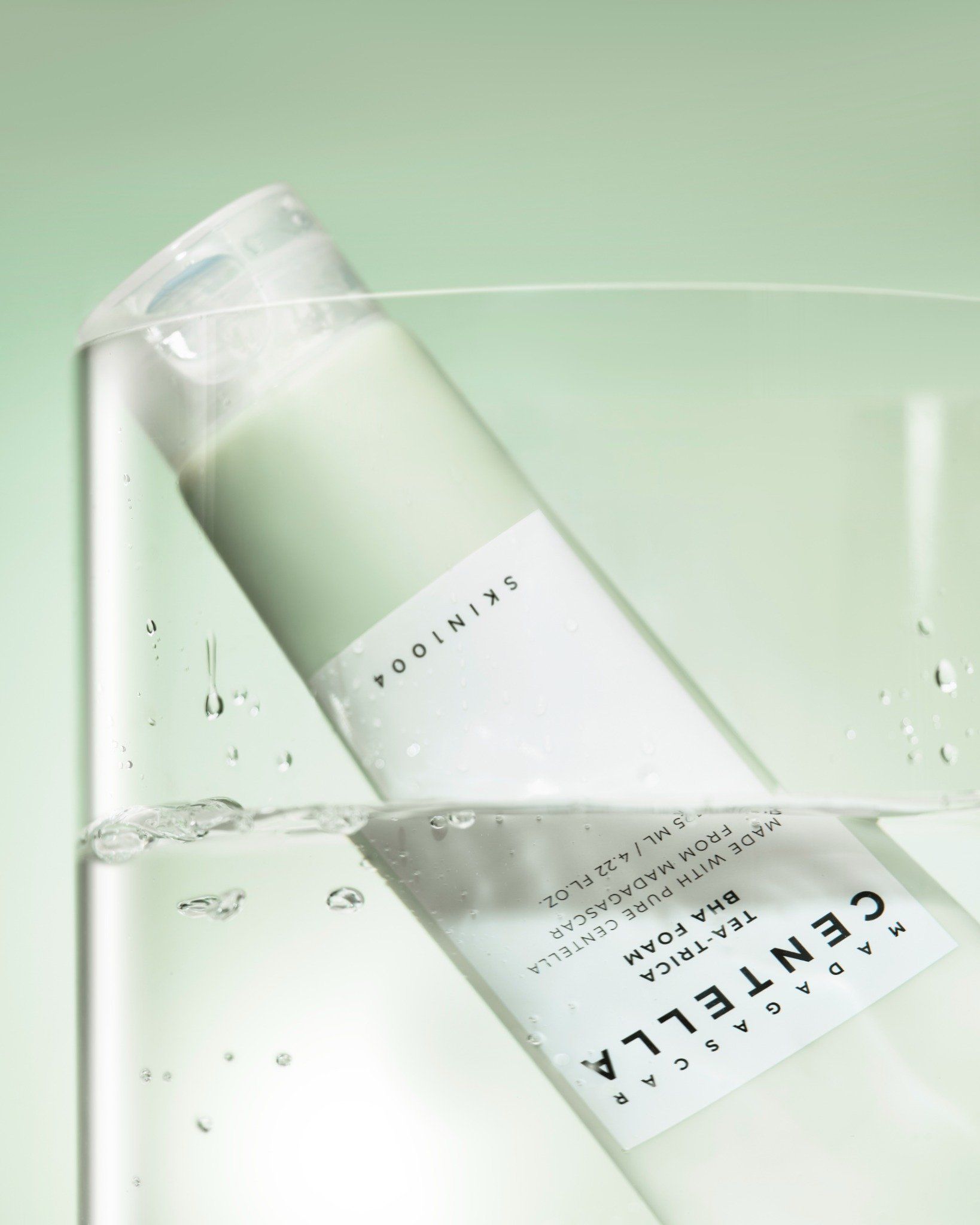  Sửa rửa mặt sạch sâu SKIN1004 MADAGASCAR CENTELLA TEA -TRICA BHA FOAM 125ml 