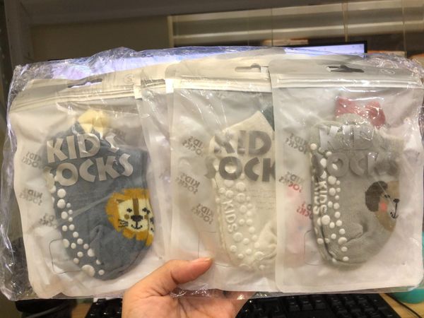  Tất Kid's Socks chống trượt cho bé 