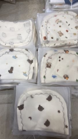  Gối lót đầu xô trần viền họa tiết ngộ nghĩnh cho bé 
