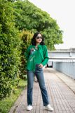  Quần Jeans ống túm lai tua Medium CosM 