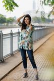  Quần jeans ống túm Đậm 