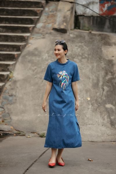  Đầm Mabelle denim thêu tay Cá Betta 