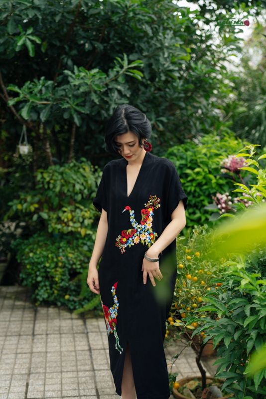  Đầm Yuna Đen hêu tay Đôi Hạc Đoàn Viên Kimono 