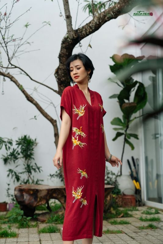  Đầm Yuna đỏ thêu tay Cửu Hạc Đoàn Viên kimono 