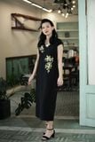  Đầm Sensi đen thêu tay hoa Điệp vàng 