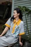  Đầm Lá La xám phối vàng thêu tay Tắc Kè Hoa 