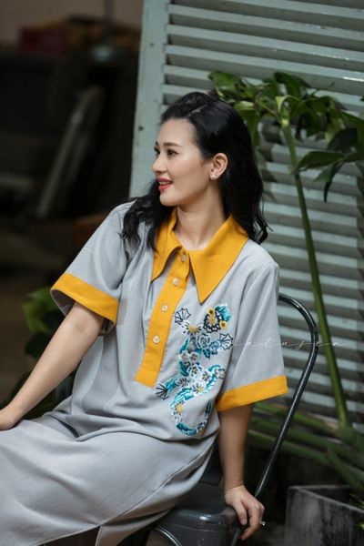  Đầm Lá La xám phối vàng thêu tay Tắc Kè Hoa 