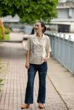  Áo vest Beige linen thêu tay Hoa Pansee 