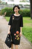  Đầm thêu tay Hoa Cúc Đại linen đen 