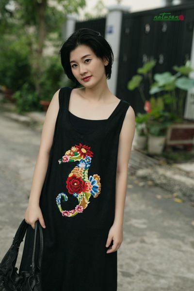  Đầm Cocoon Belly thêu tay Hải mã Queen 