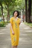  Đầm Vàng Bold midi thêu tay Cúc tana xanh 