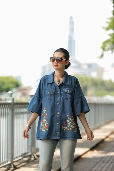  Áo Santa denim thêu tay Cỏ Cúc 