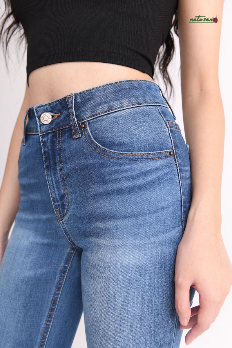  Quần Jeans Semi Flare - Medium 