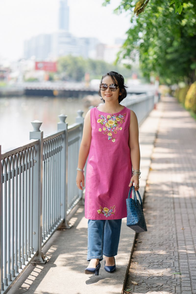  Đầm tunic Hồng sen thêu tay Hoa Thanh Xuân 