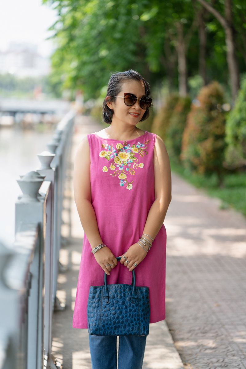  Đầm tunic Hồng sen thêu tay Hoa Thanh Xuân 