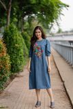  Đầm Sara denim thêu tay Sẻ Hoa Hồng 