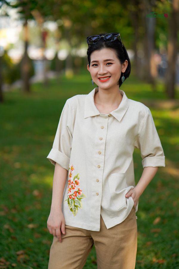  Áo thêu tay Bằng Lăng Beige danton 