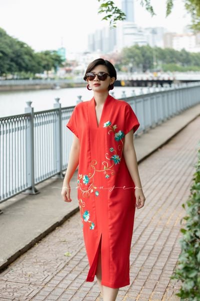  Đầm Kimono Cam thêu tay Cúc Kim Mỹ 