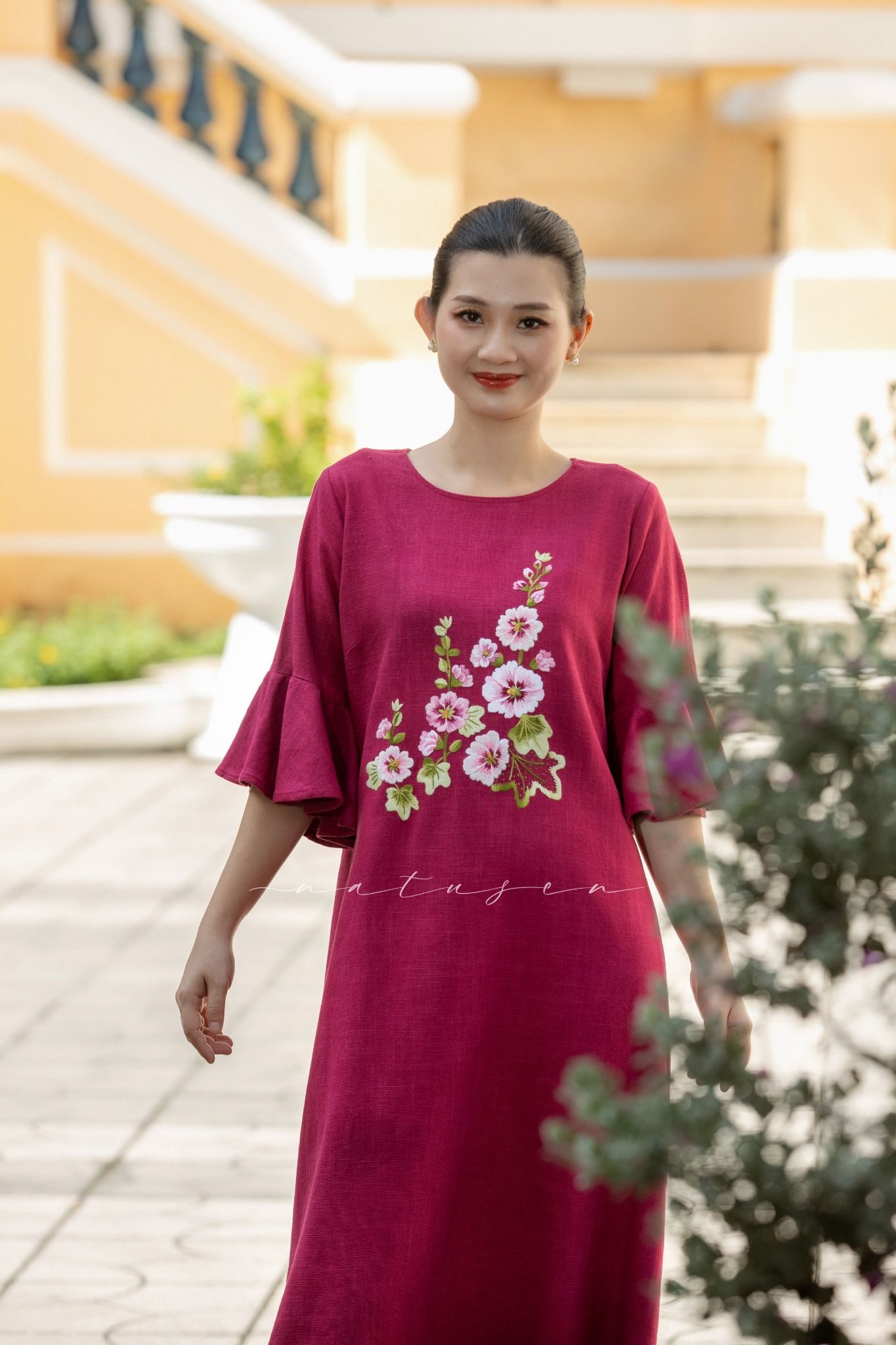  Đầm Malena Rose Lilac linen thêu tay Mãn Đình Hồng 