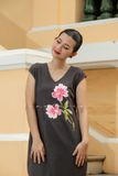  Đầm Sensi xám thêu tay Peony 