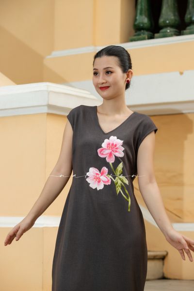  Đầm Sensi xám thêu tay Peony 