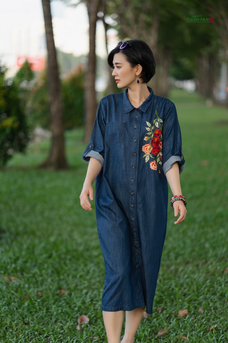  Đầm hoa hồng Florentina denim thêu tay 