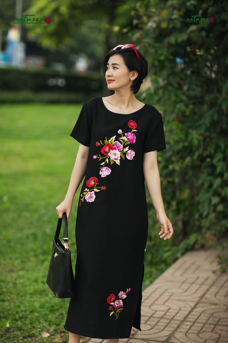  Đầm tiệc Moon Mandarin thêu tay Florentina Đen LBD 